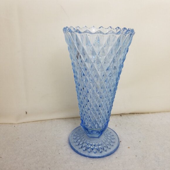 Indiana Glass Diamond Point Blue Pedestal Vase 8 in tall‎ Vtg - Picture 3 of 8